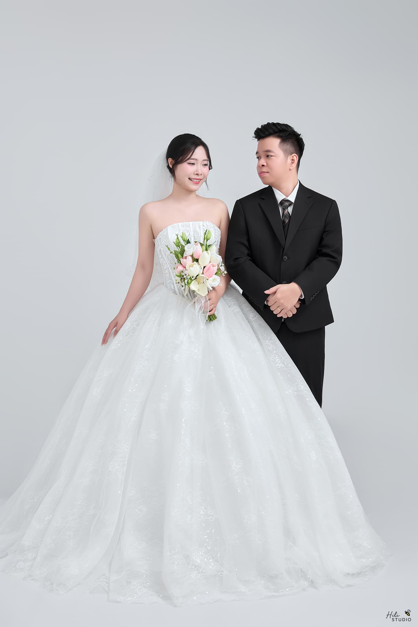 Khoảnh khắc cưới